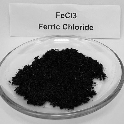 Pó cristalino do preto do cloreto FeCL3 férrico de CAS 7705-08-0