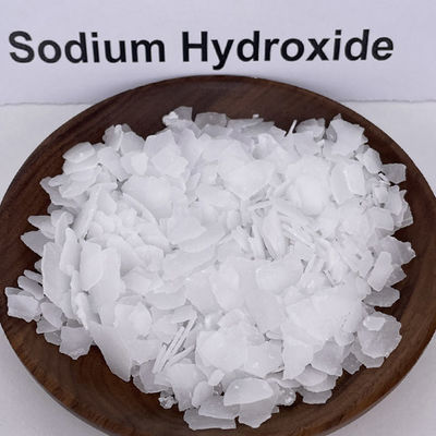 Sódio cáustico Hidróxido de sódio NaOH 98,5% 25 KG/BAG Flocos brancos